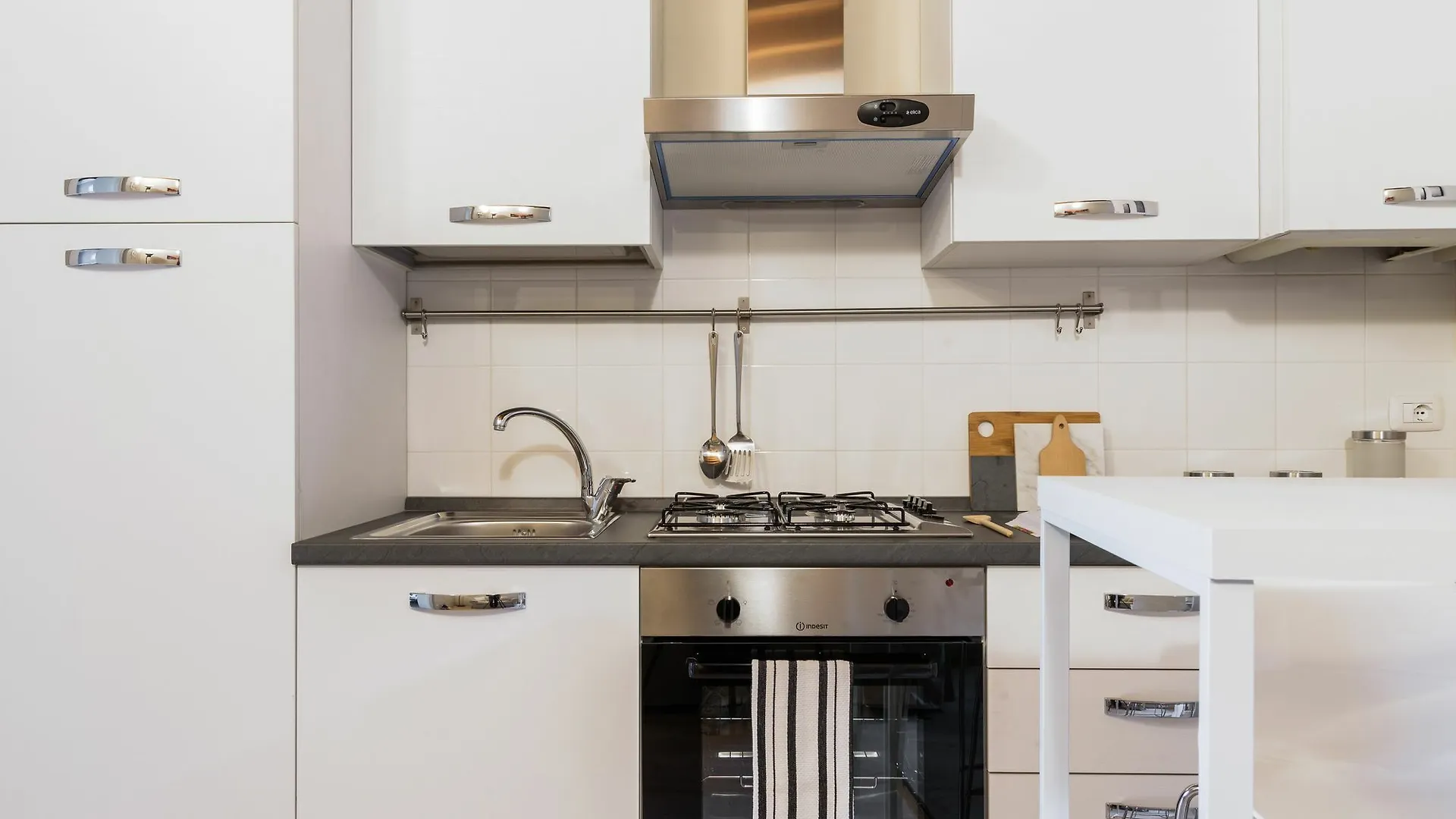 Altido Gracious Navigli Flat, Easy Access To Milan Centre Apartment